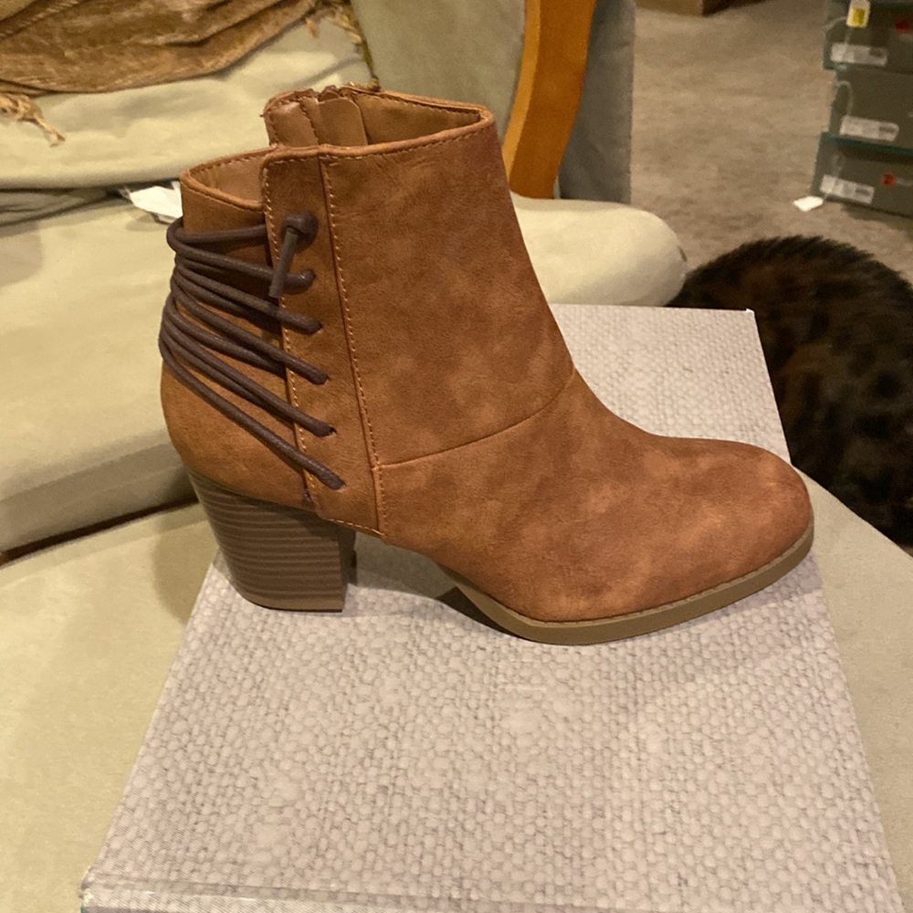 Ankle Boots - Picture 2 of 5